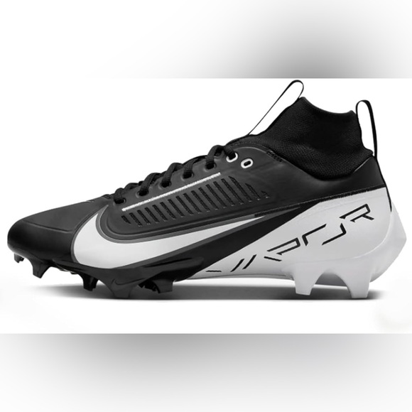 NWOT Nike Vapor Edge Pro 360 2 Football Cleats
Men’s Size 11.5 Black - Picture 1 of 2